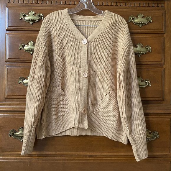 Womens Oversized Chunky Knit Cardigan Tan Button Front Neutral Fall Cardigan - Picture 2 of 9